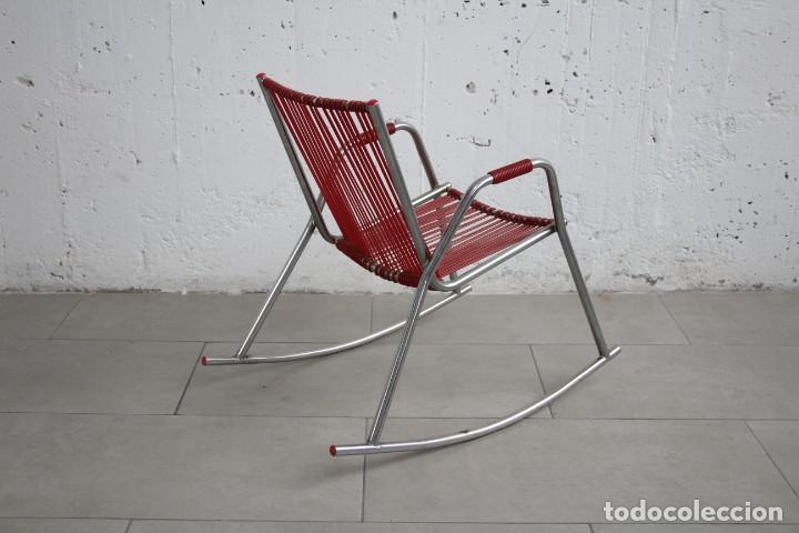Vintage: Silla mecedora infantil scoubidou - Foto 2