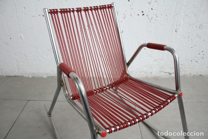 Vintage: Silla mecedora infantil scoubidou - Foto 4