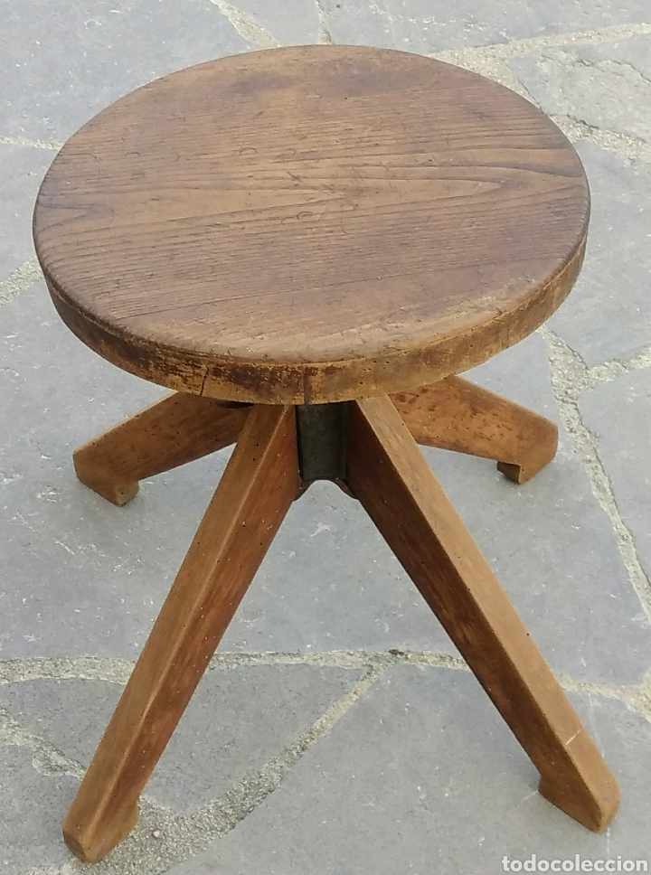 Vintage: Antiguo Taburete de madera. Altura regulable. - Foto 1