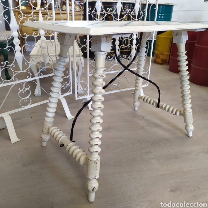 Vintage: Mesa auxiliar castellana. - Foto 5
