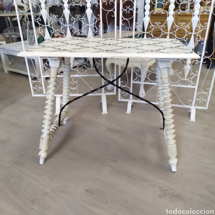 Vintage: Mesa auxiliar castellana. - Foto 1