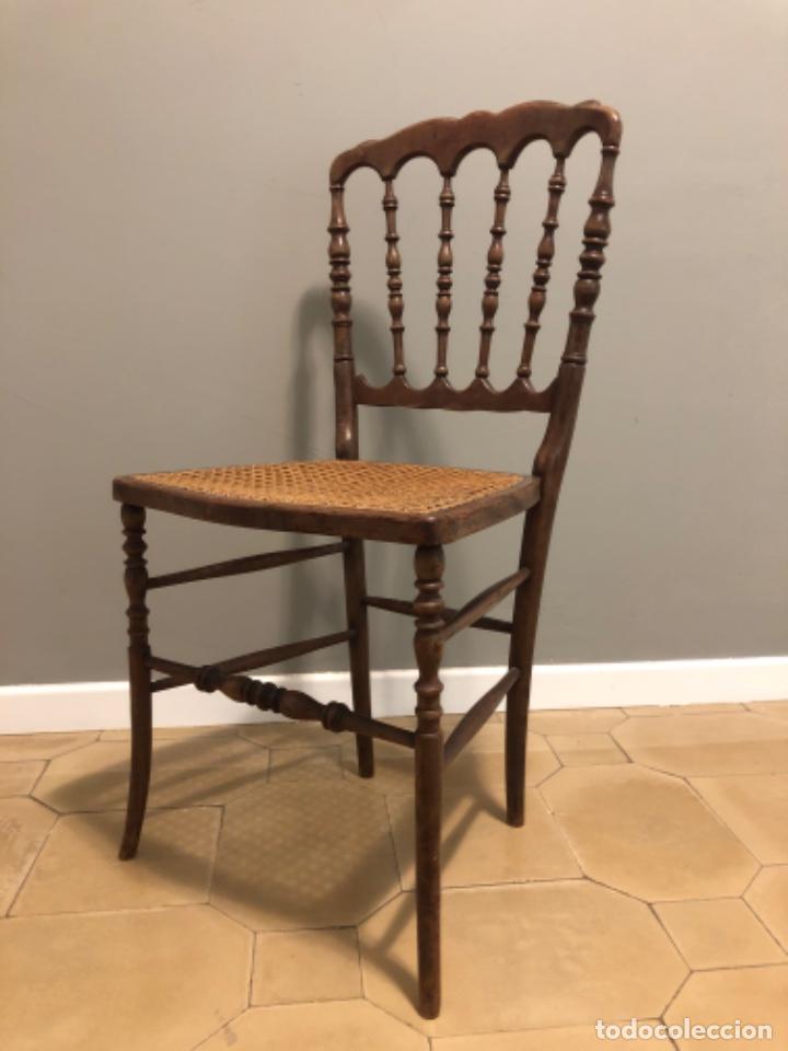 Vintage: Silla de madera con asiento de rejilla - Foto 2