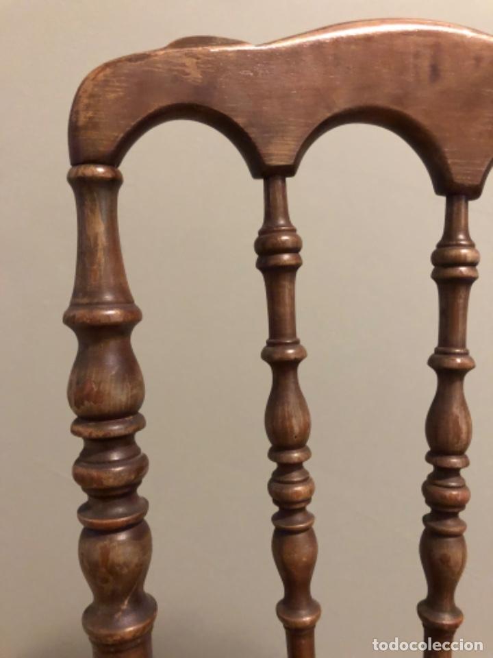 Vintage: Silla de madera con asiento de rejilla - Foto 3