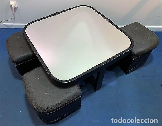 Vintage: Mesa baja con 4 taburetes. - Foto 3