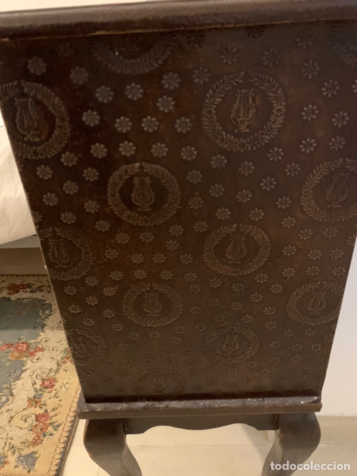 Vintage: Mesilla ideal pintada y con relieve lateral - Foto 3