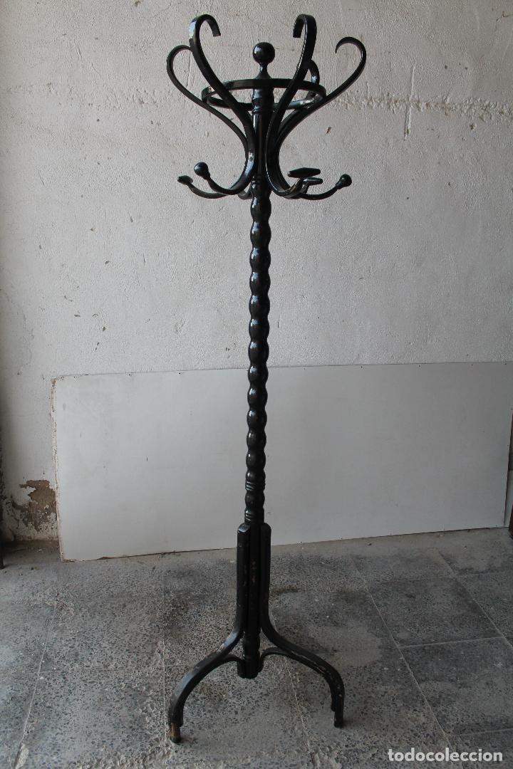 Vintage: perchero de pie antiguo repintado de negro - Foto 4
