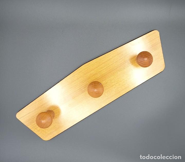 Vintage: Perchero de 3 perchas de formica - Foto 3
