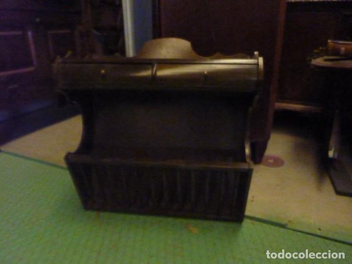 Vintage: MUEBLE REVISTERO - Foto 1