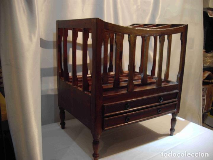 Vintage: MUEBLE REVISTERO MADERA. - Foto 2