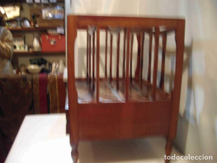 Vintage: MUEBLE REVISTERO MADERA. - Foto 4