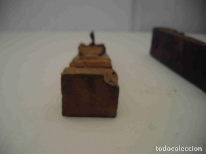 Vintage: PERCHA TALLADA MADERA PAREJA - Foto 4