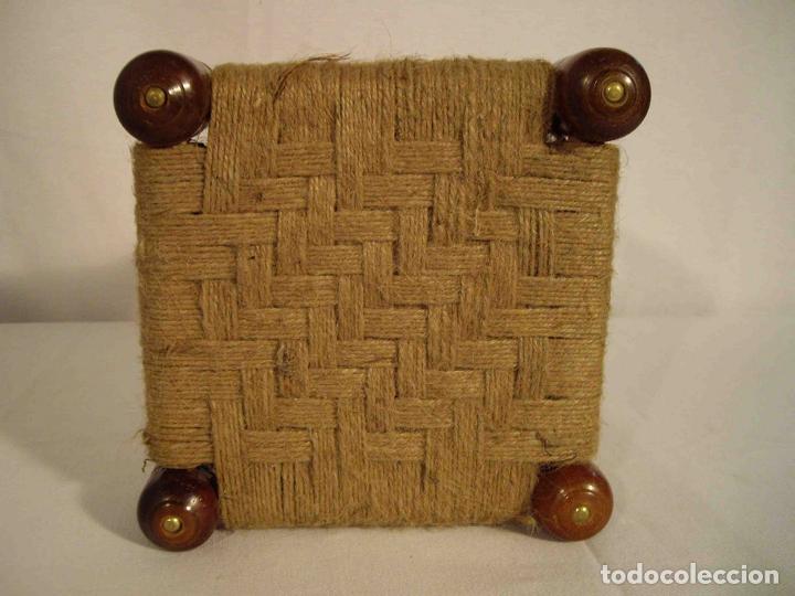 Vintage: PAR TABURETES MADERA CUERDA - Foto 3