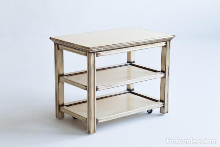 Vintage: MESA TV LACADA - Foto 1