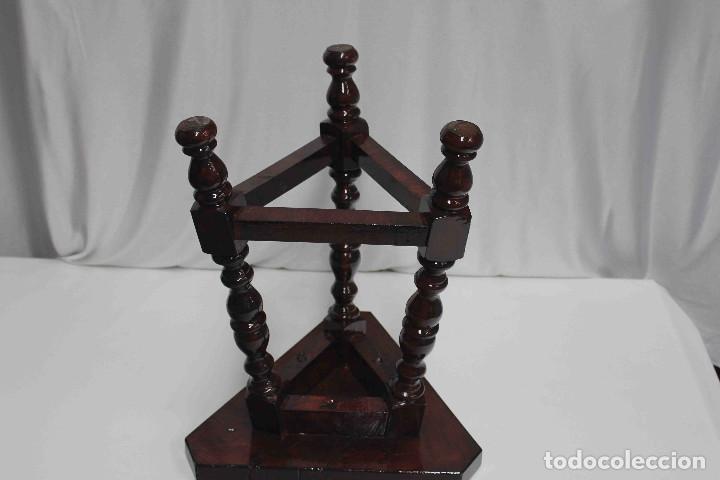 Vintage: TABURETE TRES PATAS MADERA 42 - Foto 4