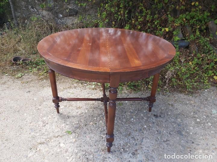 Vintage: Mesa extensible en madera de cerezo, de bonitas l&iacute;neas. - Foto 1