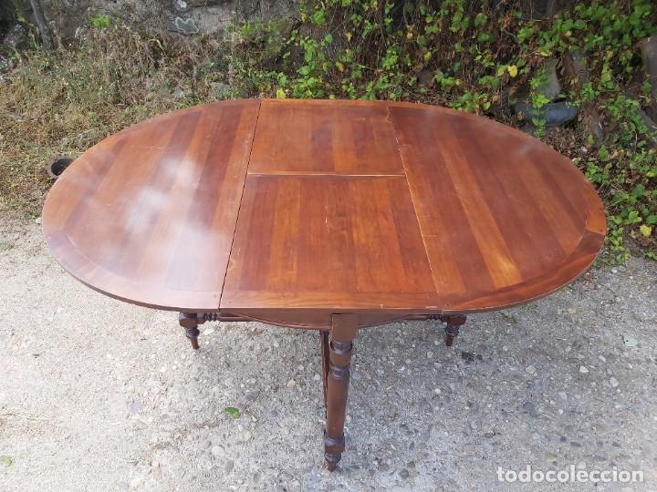 Vintage: Mesa extensible en madera de cerezo, de bonitas l&iacute;neas. - Foto 3