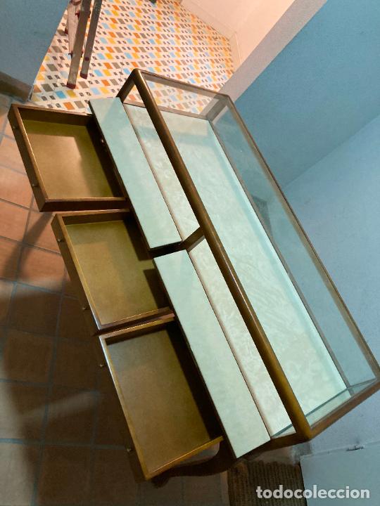 Vintage: Mesa con cristal expositor - Foto 5