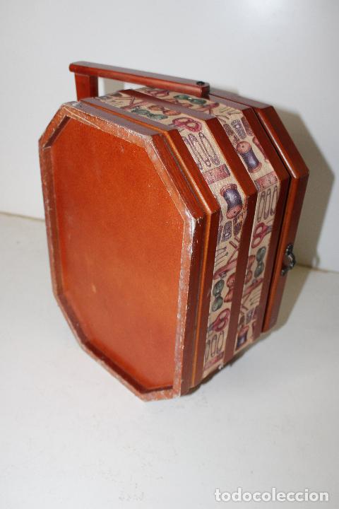 Vintage: costurero de madera forrado de tela - Foto 2