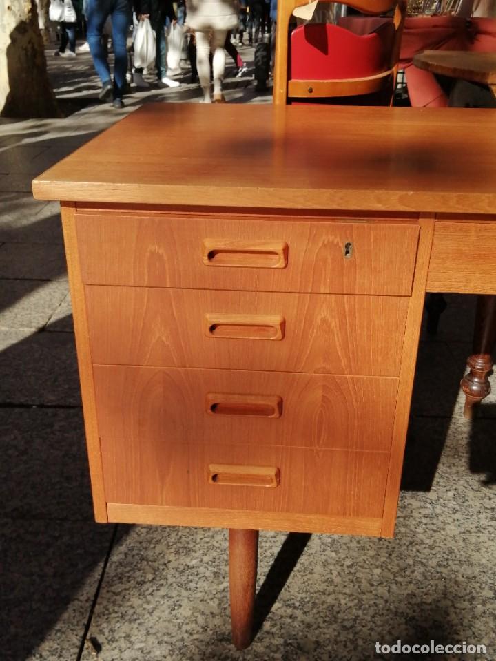 Vintage: MESA SUECA A&Ntilde;OS 60 CON ESTAMPILLADO - Foto 7