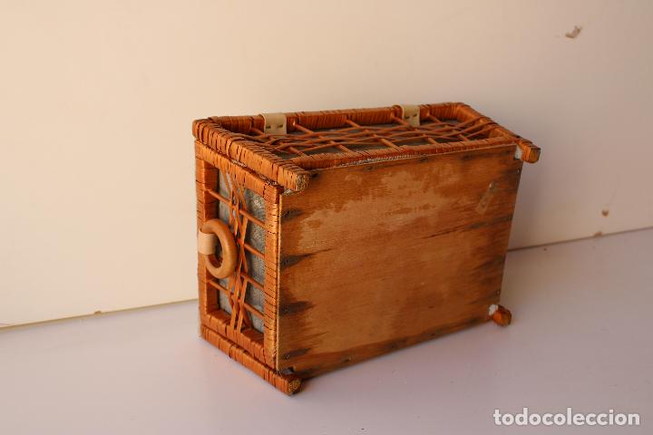 Vintage: caja costurero de mimbre - Foto 2