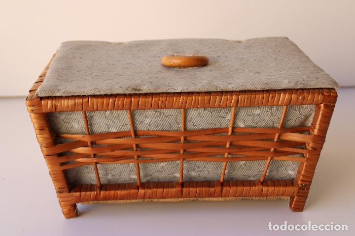 Vintage: caja costurero de mimbre - Foto 1