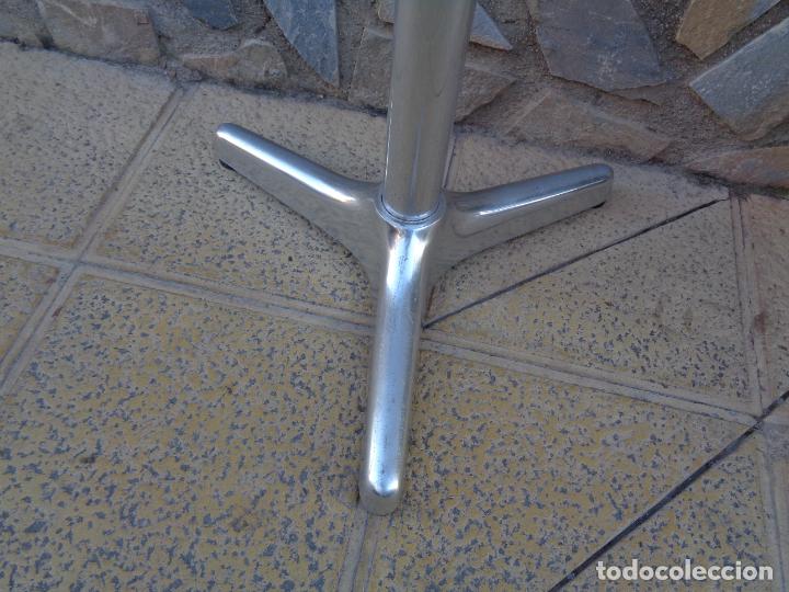 Vintage: MESA DE ALUMINIO DE BAR BISTRO - Foto 3