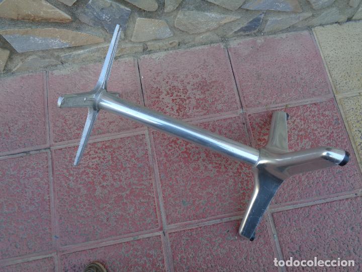Vintage: MESA DE ALUMINIO DE BAR BISTRO - Foto 4