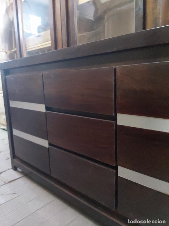 Vintage: Aparador de madera de mango, en buen estado. - Foto 10