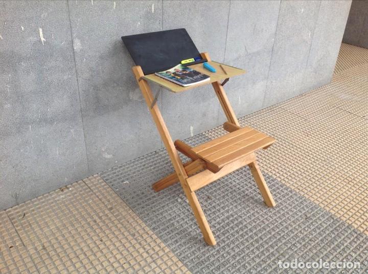 Vintage: Pupitre infantil de madera - Foto 1