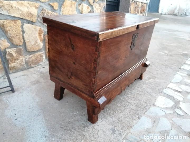 Vintage: Baul arca de madera restaurado mueble antiguo - Foto 2