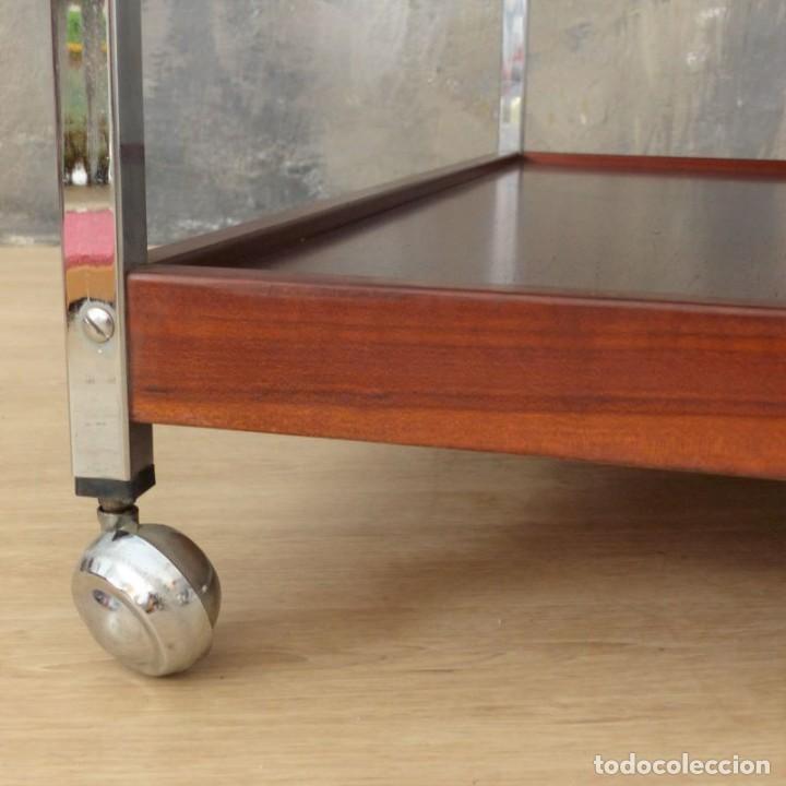 Vintage: Mesa auxiliar de teca con ruedas. 1950 - 1959 - Foto 2