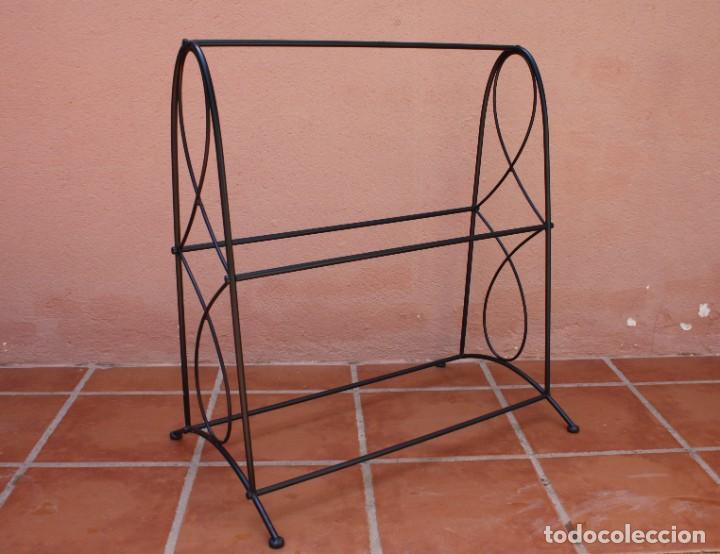 soporte toallero de pie de barra triple de hier - Buy Vintage furniture on  todocoleccion
