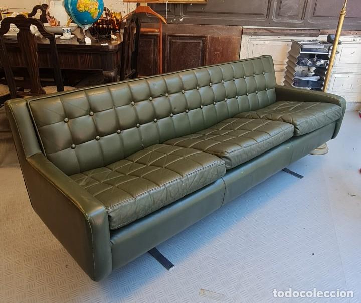 sofá de piel de los años 60 o 70 en verde oliva - Comprar Móveis vintage no  todocoleccion