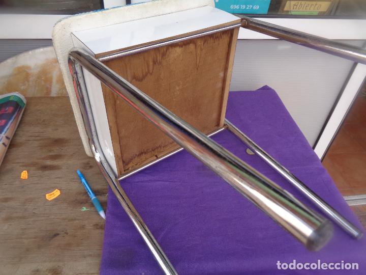 Vintage: TABURETE VINTAGE CON SECRETER - Foto 3