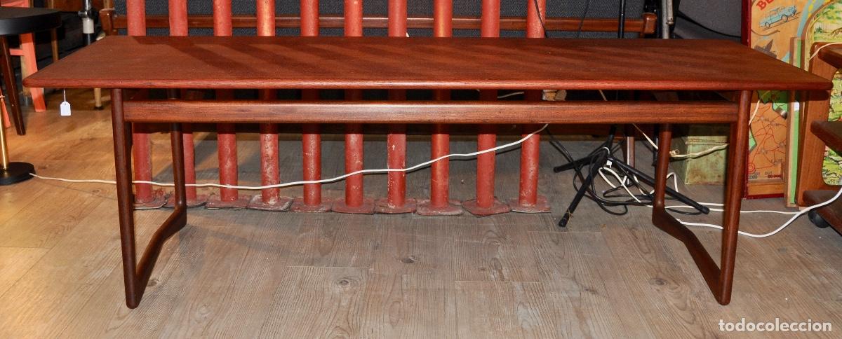 Vintage: Mesa auxiliar danesa en teca - Foto 3
