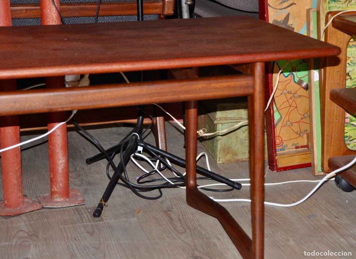 Vintage: Mesa auxiliar danesa en teca - Foto 5