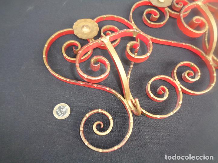 Vintage: PERCHA DE FORJA CON TRES POMOS - Foto 2