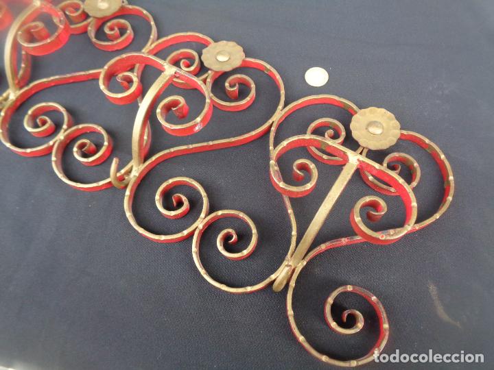 Vintage: PERCHA DE FORJA CON TRES POMOS - Foto 4