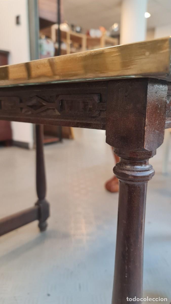Vintage: Mesa de caf&eacute; con sobre de laton - Foto 5
