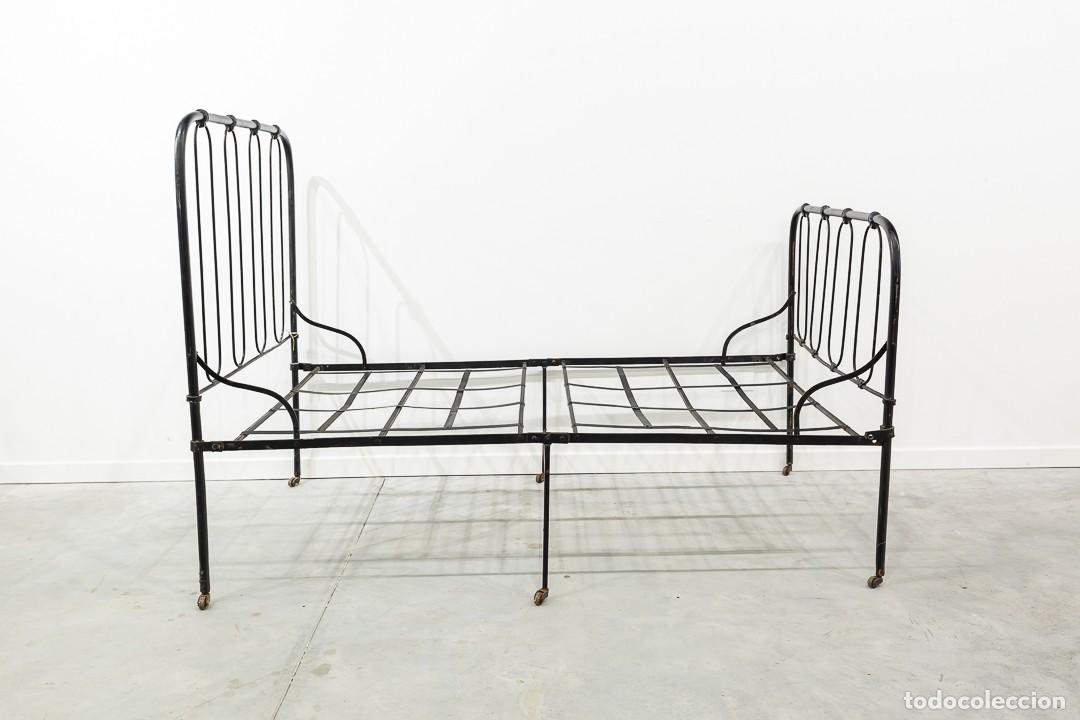 Vintage: Cama plegable en hierro vintage - Foto 5