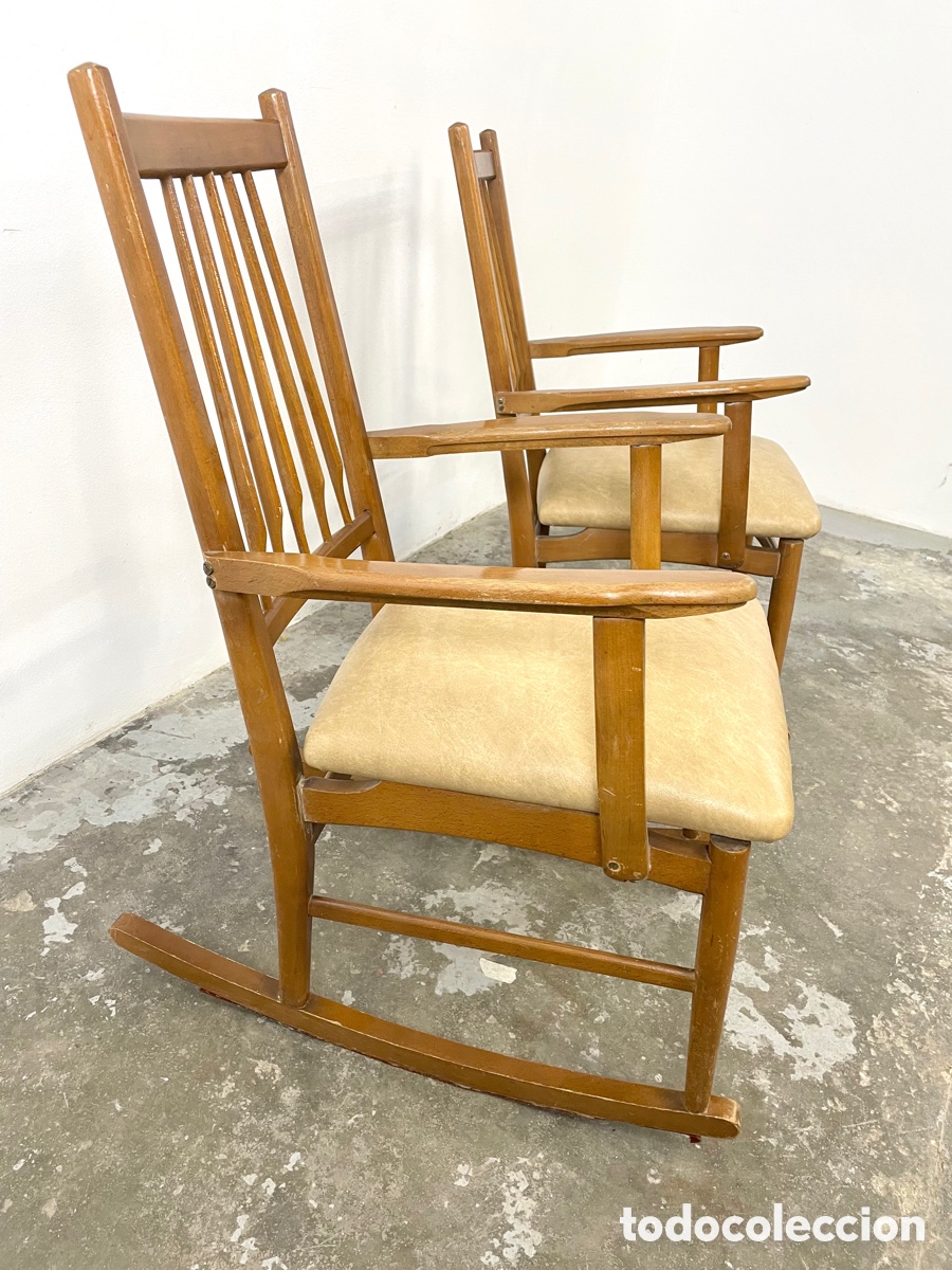 Vintage: Pareja mecedoras de madera y scai - Foto 3