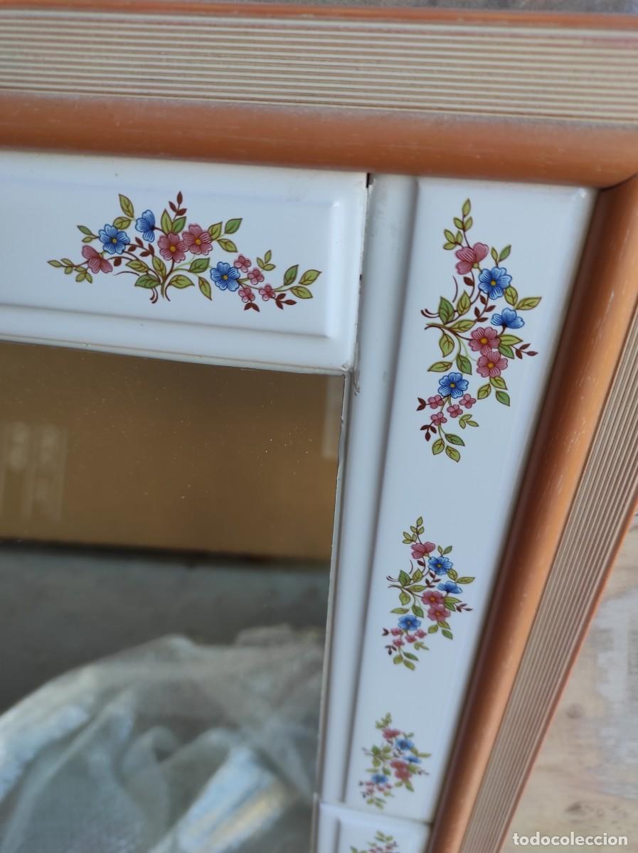 Vintage: Espejo de madera y azulejos - Foto 2