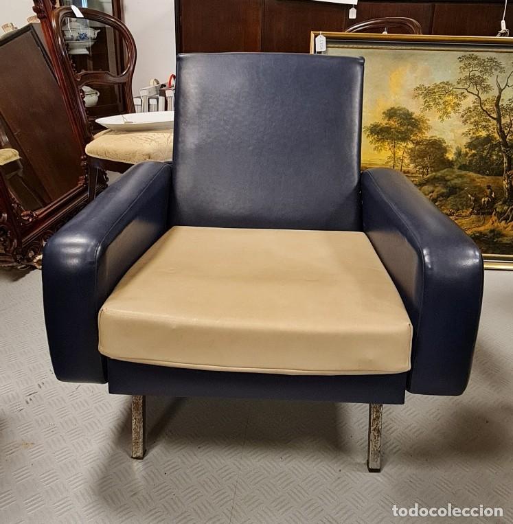 Vintage: Butaca en escay azul y crema. - Foto 3