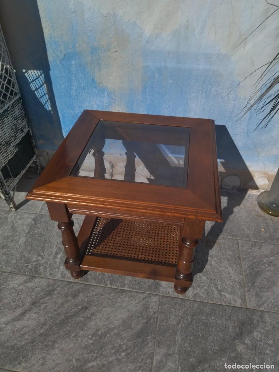 Vintage: Mesa de centro de madera noble, rat&aacute;n y cristal. - Foto 3