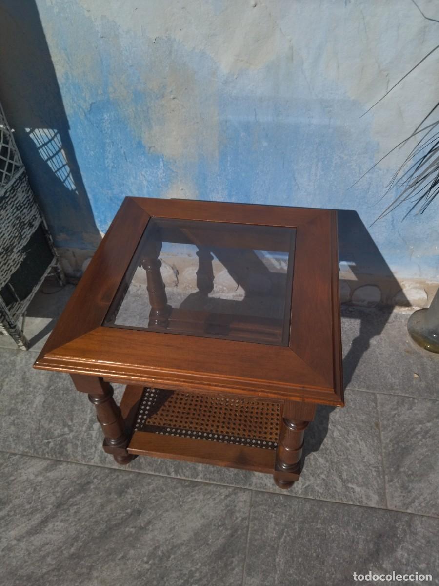 Vintage: Mesa de centro de madera noble, rat&aacute;n y cristal. - Foto 4