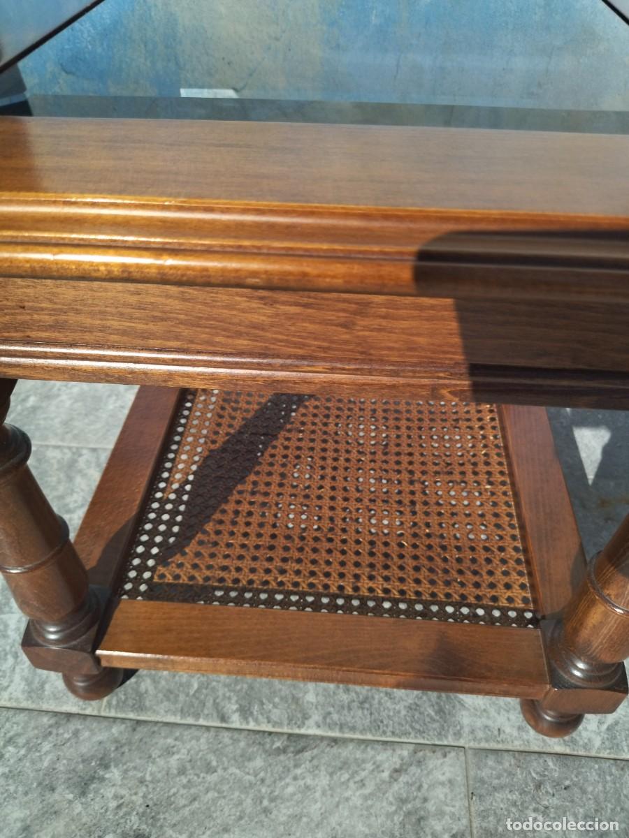 Vintage: Mesa de centro de madera noble, rat&aacute;n y cristal. - Foto 5