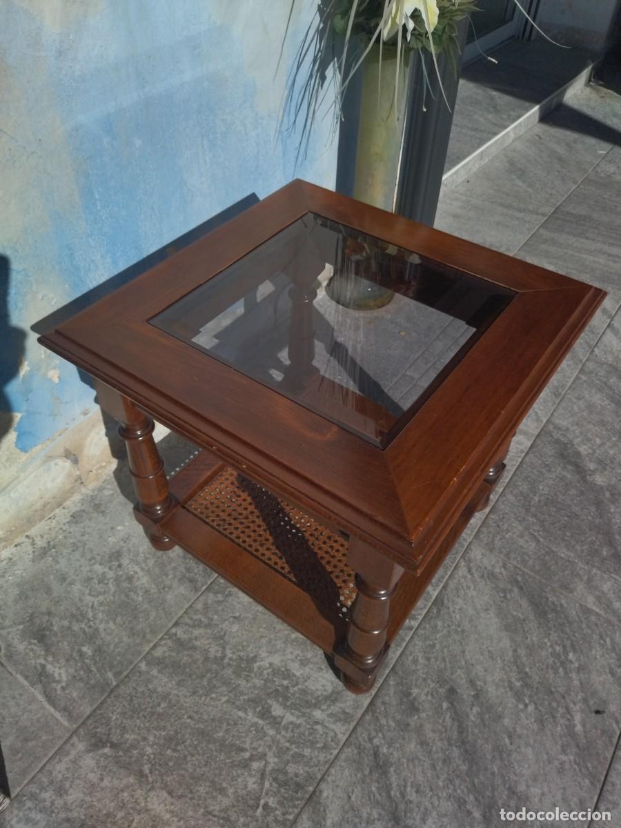 Vintage: Mesa de centro de madera noble, rat&aacute;n y cristal. - Foto 11