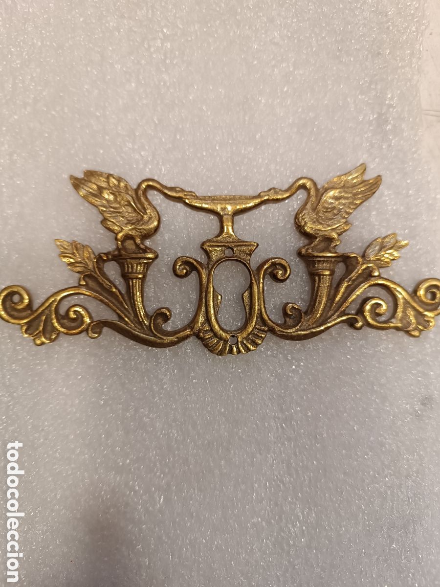 Vintage: Cuatro embellecedores de metal - Foto 2