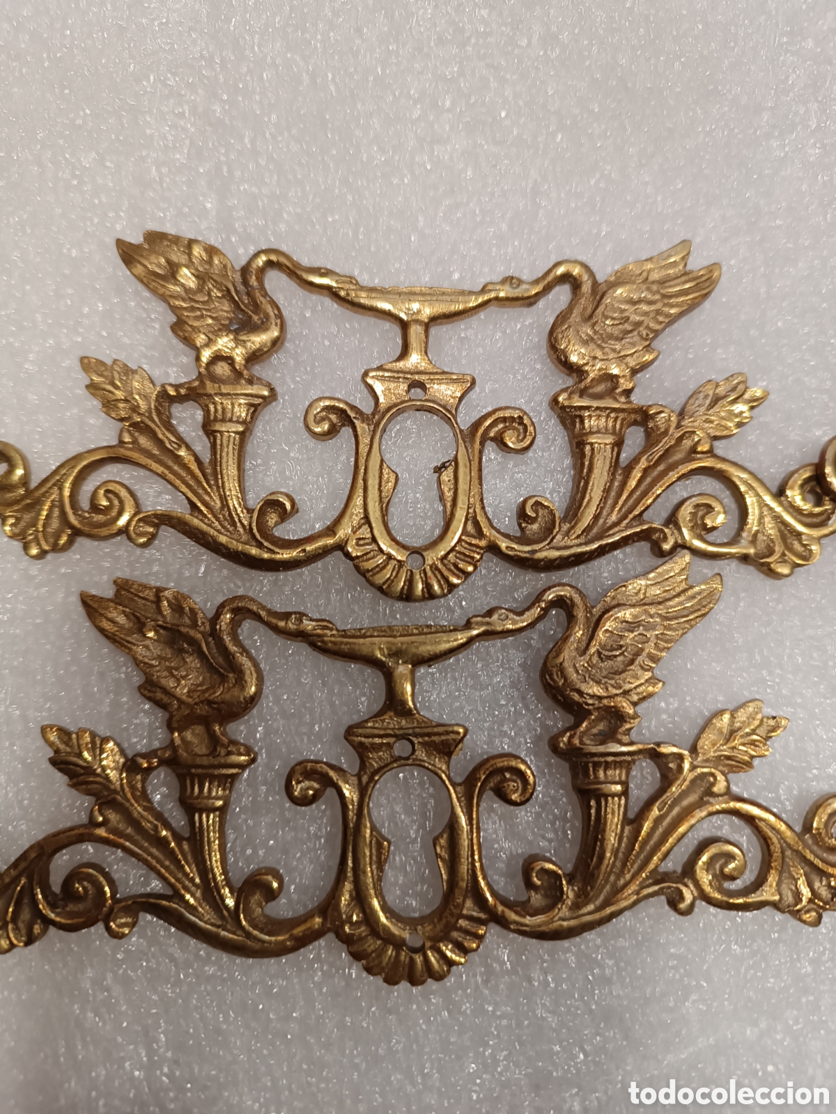 Vintage: Cuatro embellecedores de metal - Foto 5