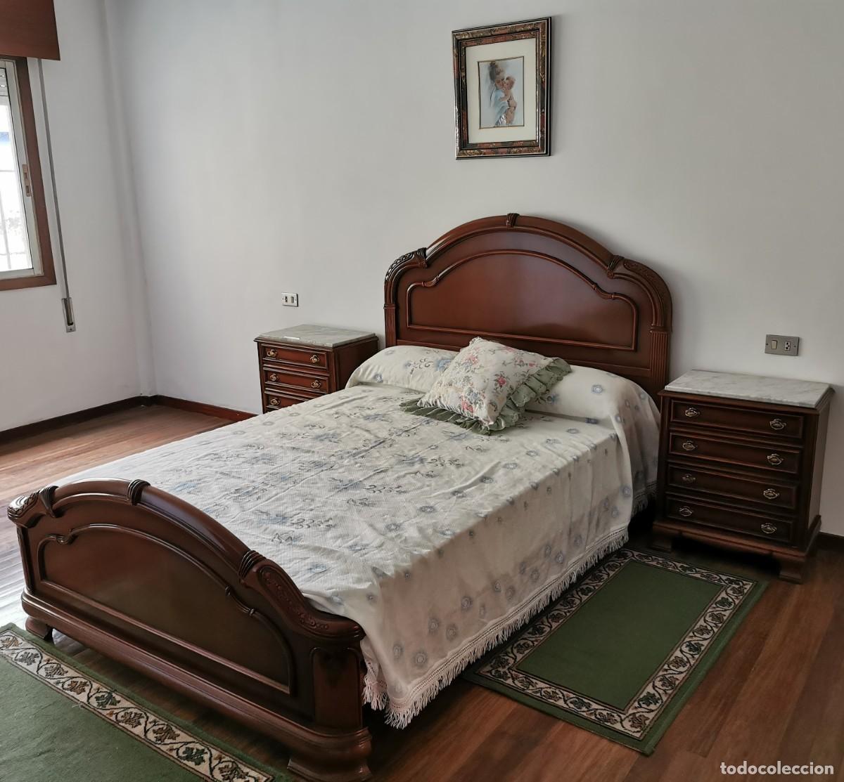 Vintage: Cama y dos Mesillas con tapas de Granito Blanco. - Foto 1